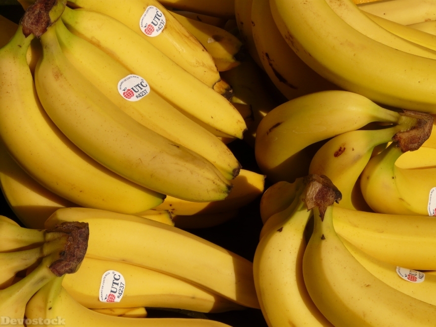 Devostock Banana Fruit Healthy Yellow 2
