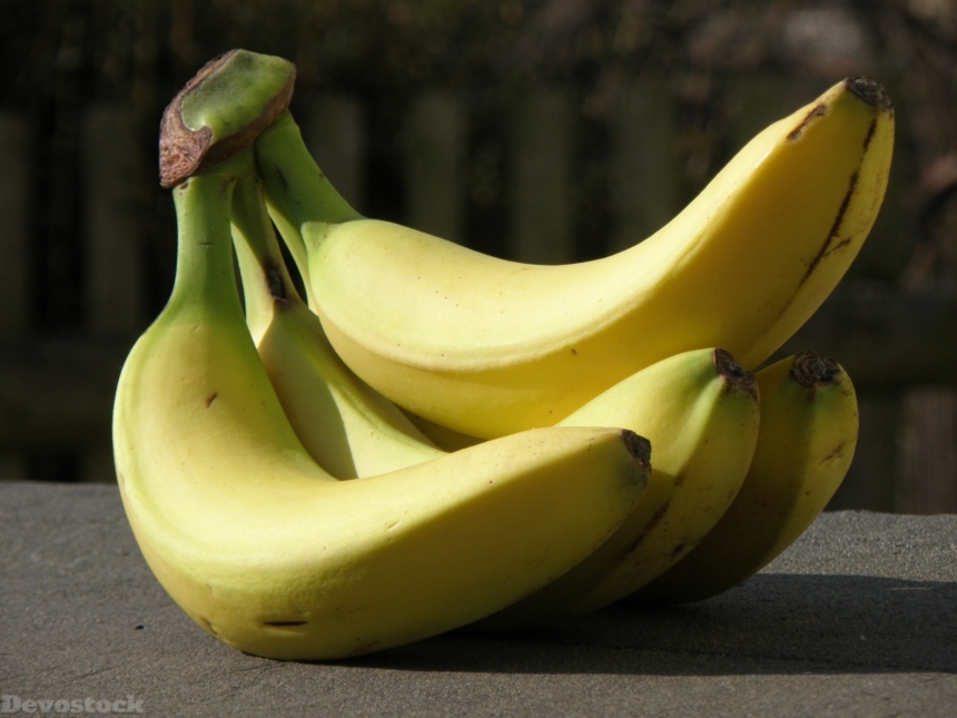 Devostock Bananas Yellow Cluster Fruit 3