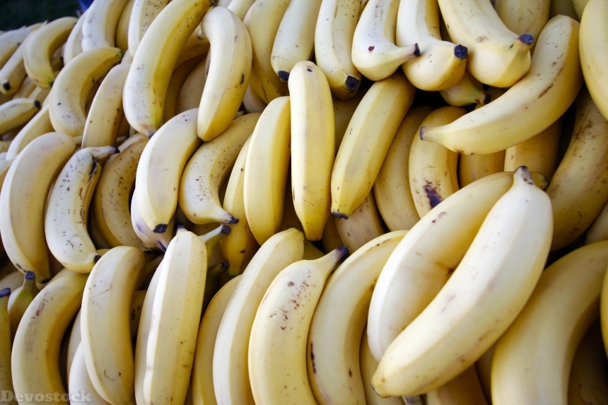 Devostock Bananas Yellow Fresh Fruit 0