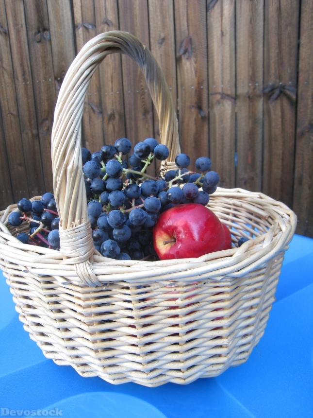 Devostock Basket Apple Fruit Grapes