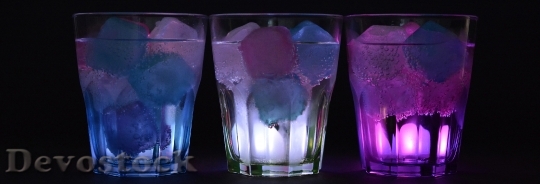 Devostock Glasses Ice Cubes Illuminated Drink 162480.jpeg