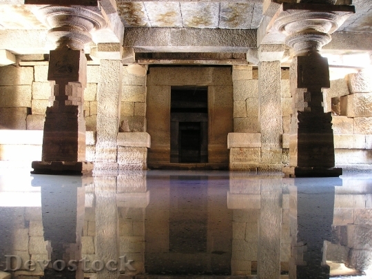 Devostock India Temple Water Mirroring 87777.jpeg