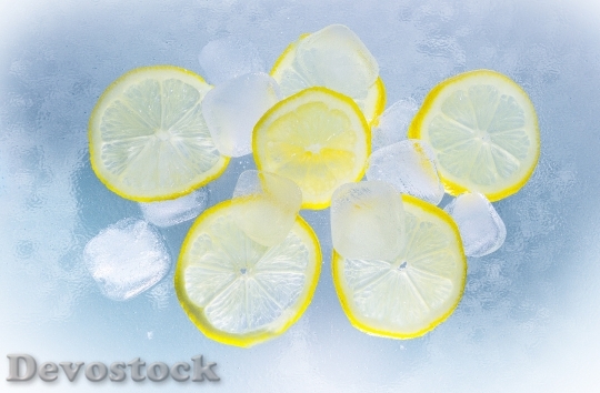 Devostock Lemons Ice Water Summer 90763.jpeg