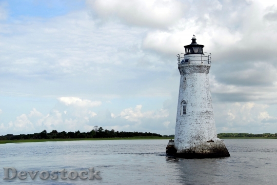 Devostock Lighthouse Beacon Water Coast 161842.jpeg