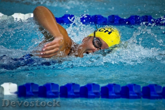 Devostock Swimming Swimmer Female Race 73760.jpeg