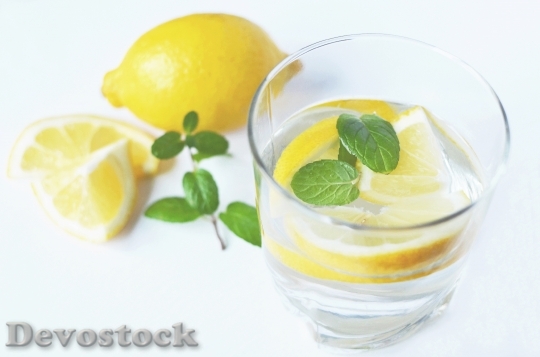 Devostock Water Drink Fresh Lemons