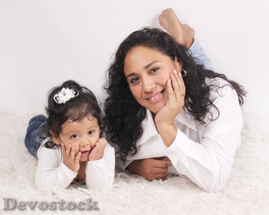 Devostock Mother and her daughter