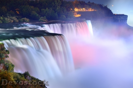 Devostock Niagara Falls in colors