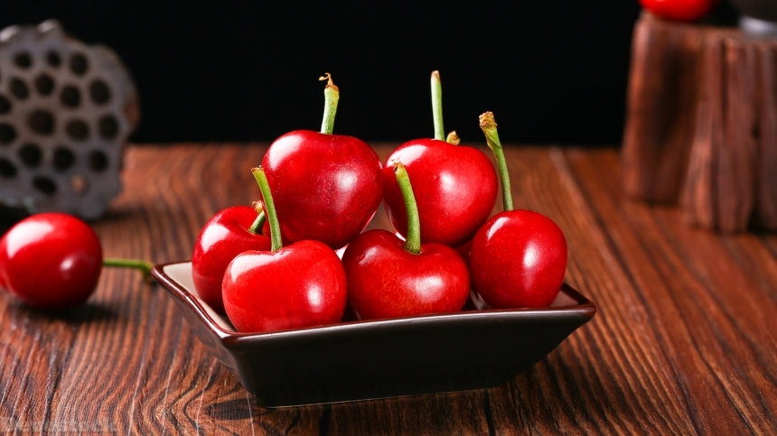 Devostock Nutritious fresh cherries  (14)