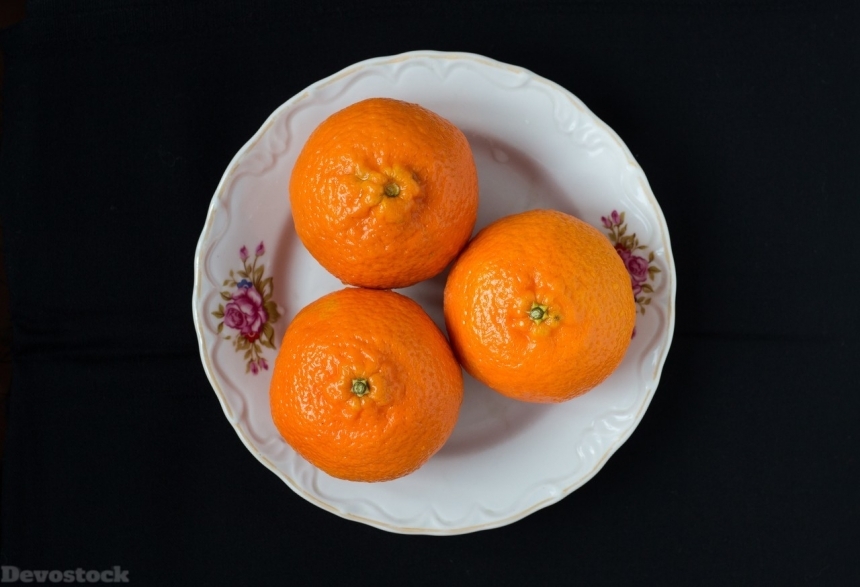 Devostock Orange fruit  (164)