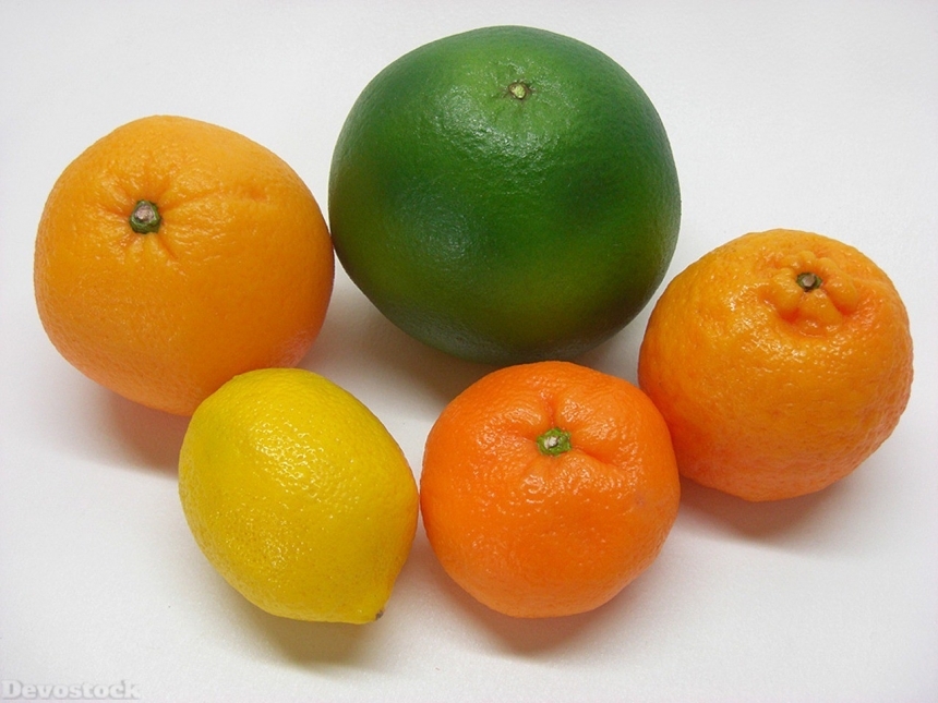Devostock Orange fruit  (182)
