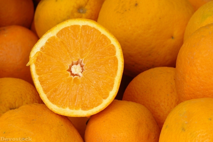 Devostock Orange fruit  (268)