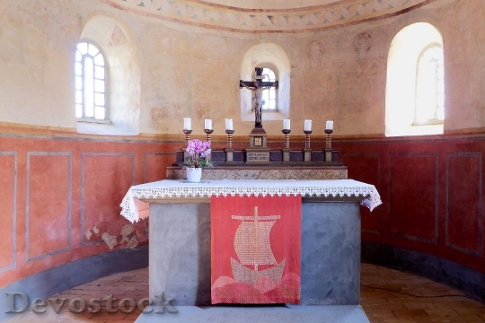 Devostock Altar Cross Candles Religion 0