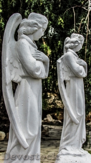 Devostock Angels Praying Garden Faith