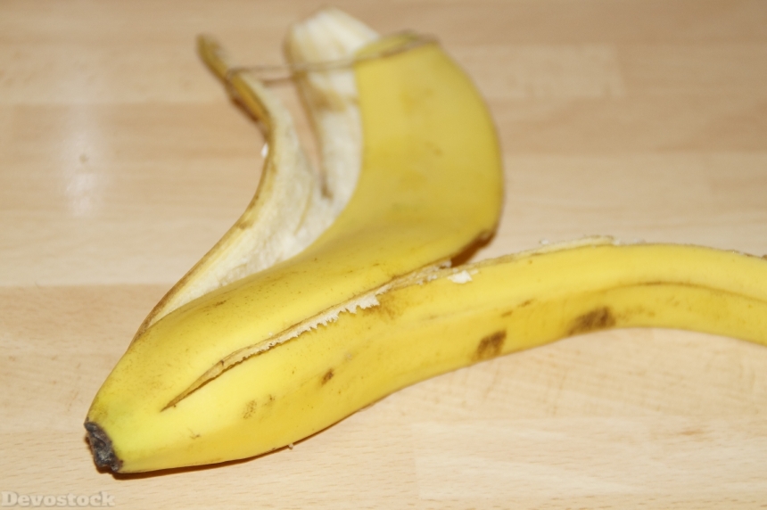 Devostock Banana Peel Banana Empty