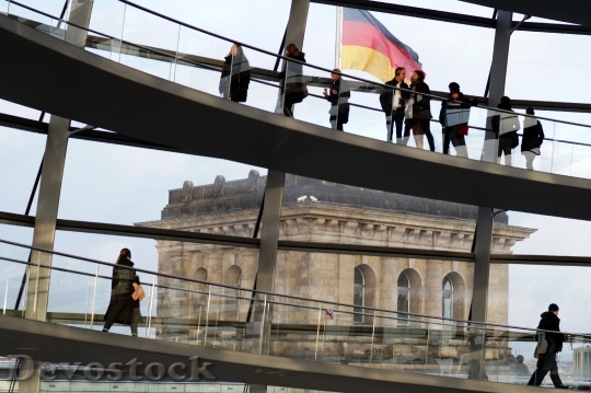 Devostock Berlin Reichstag People 1571047