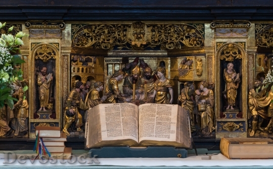 Devostock Bible Main Altar Roskilde