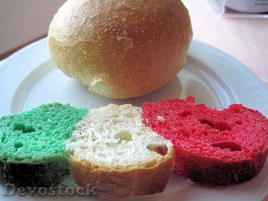Devostock Bread Italian Flag Colors