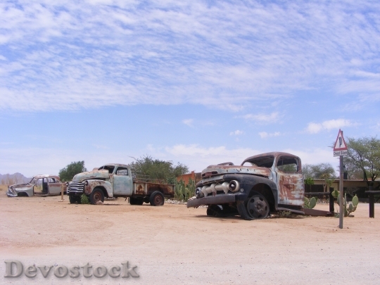 Devostock Cars Rust Desert Rusty