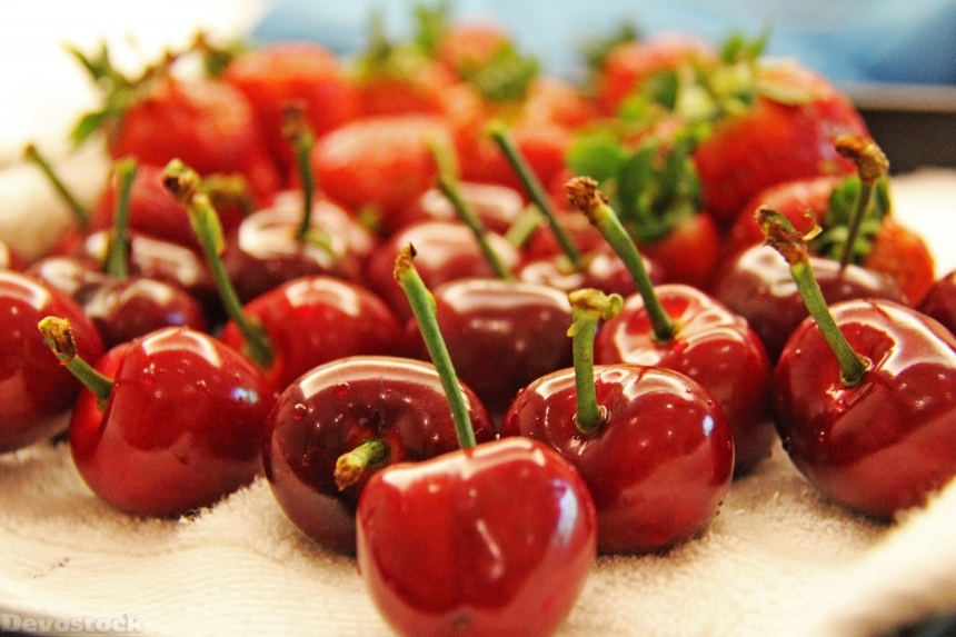 Devostock Cherry Fruits Red Juicy