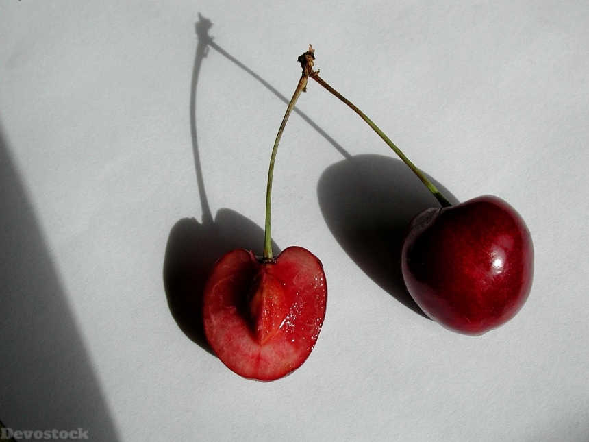 Devostock Cherry Sliced Fruit