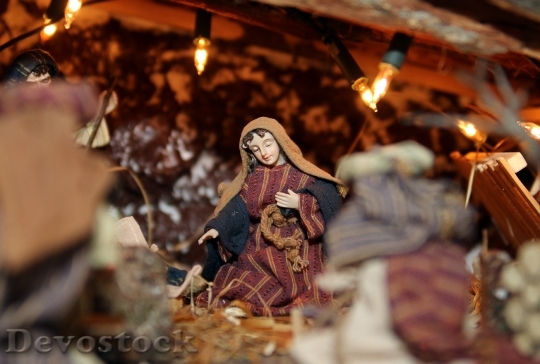 Devostock Crib Maria Holzfigur Christmas