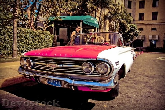 Devostock Cuba Antique Car Truck