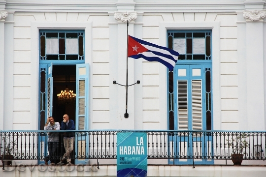 Devostock Cuba Flag Facade Doors