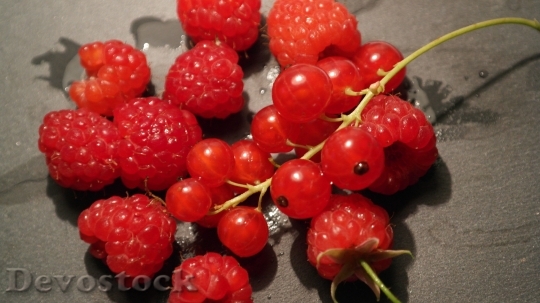 Devostock Currants Raspberries Berries Food