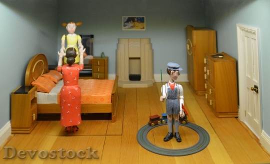 Devostock Doll S House Figurines