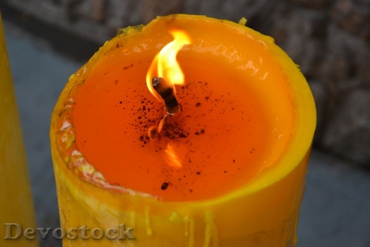 Devostock Flame Candle Yellow Wax
