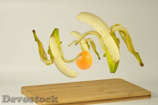 Devostock Floating Fruit Banana 1637193