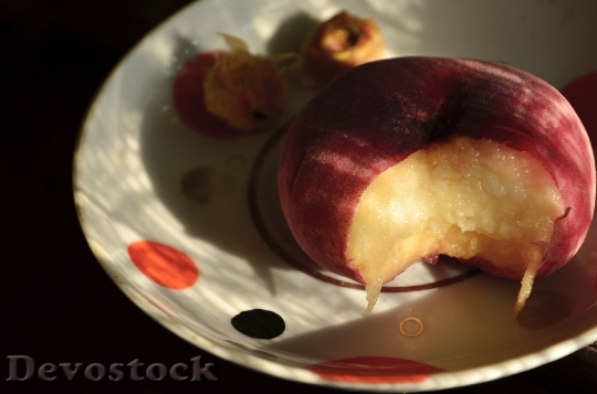 Devostock Food Fruit Peach Plate