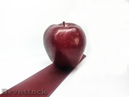 Devostock Fruit Apple Red Apple 1
