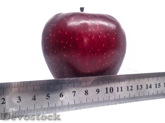 Devostock Fruit Apple Red Apple 2