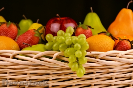 Devostock Fruit Basket Grapes Apples