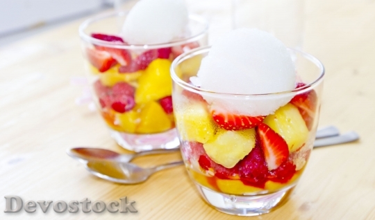 Devostock Fruit Ice Fruit Strawberry