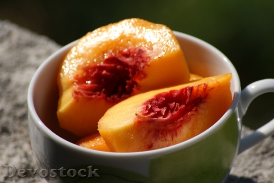 Devostock Fruit Peaches Orange Lean