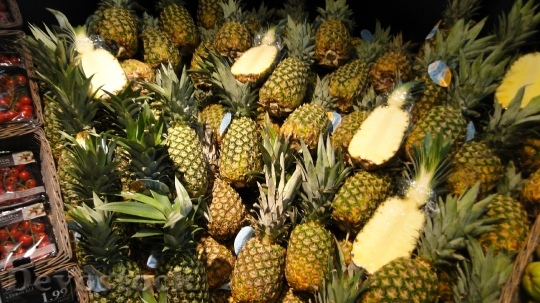 Devostock Fruit Pineapple Supermarket 677271