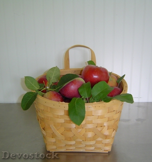 Devostock Fruits Baskets Apples Red