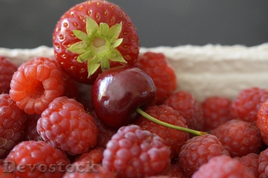 Devostock Fruits Summer Berries Fruit 0