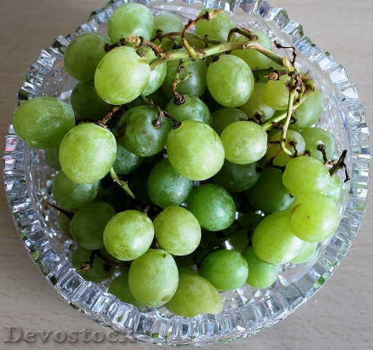 Devostock Grapes Green White Grapes