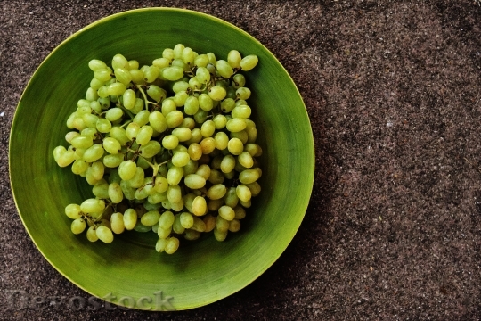 Devostock Grapes Plate Fruit Healthy 2