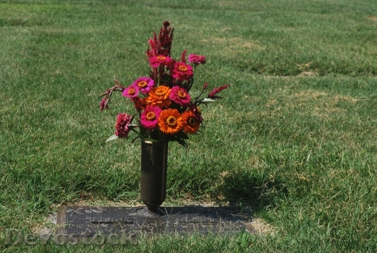 Devostock Grave Flower Urn Cemetery