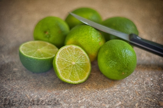 Devostock Green Lemon Lemon Fruit