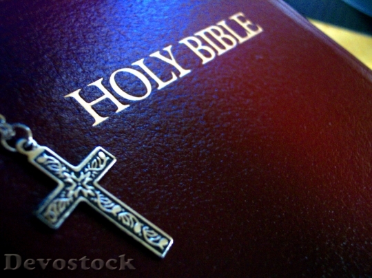 Devostock Holy Bible Religion 670718