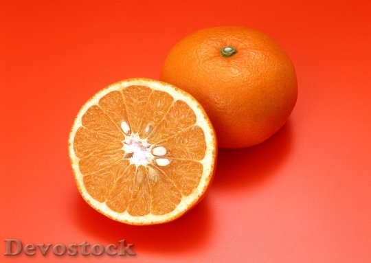Devostock Juicy Orange With Slice