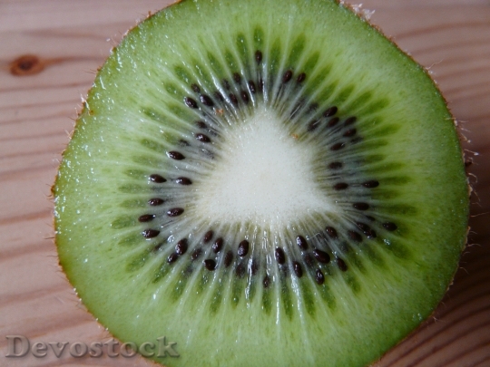 Devostock Kiwi Cut Fruit Healthy