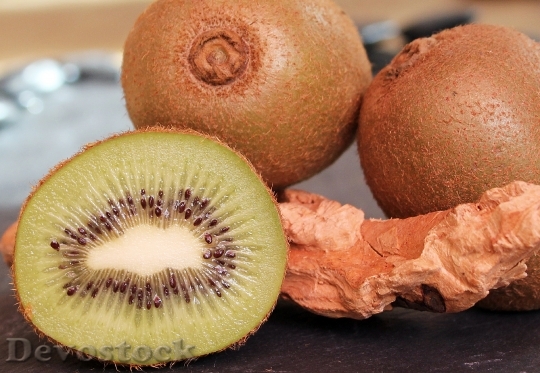 Devostock Kiwi Fruit Healthy Vitamins 18