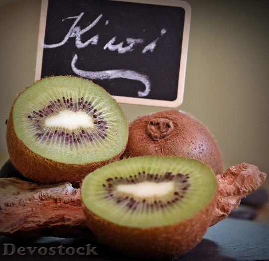 Devostock Kiwi Fruit Healthy Vitamins 21